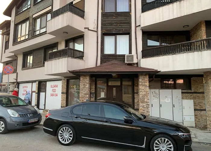 Central Art Apartment In Bansko With Mountain View